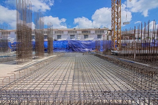 Hình ảnh thi công cốt thép sàn tầng hầm B2 Block B tháng 06/2021 